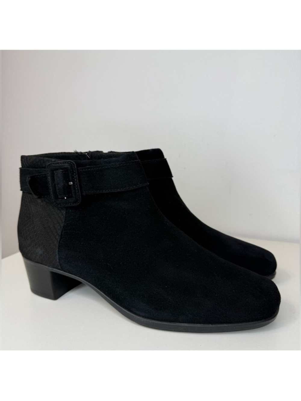 Munro Black Suede Callie Buckle Ankle Boot Womens Size 11.5 NEW Water Resistant